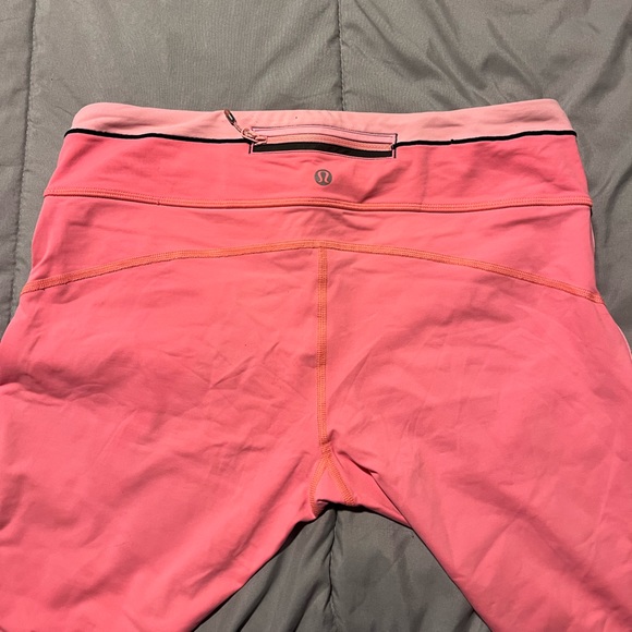 Lululemon bright pink leggings - Picture 3 of 6